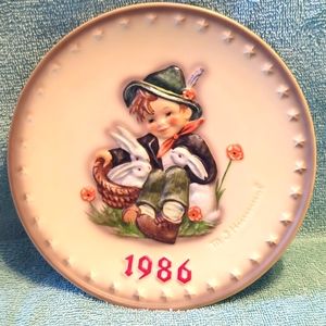 MJ Hummel plate
